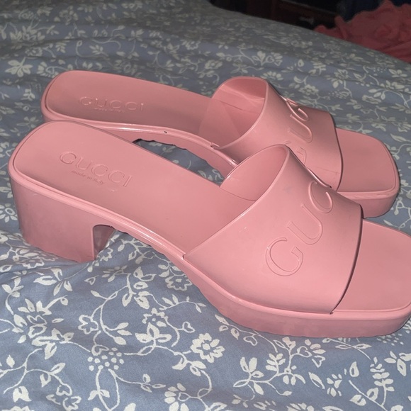 Gucci Heels - Picture 3 of 7